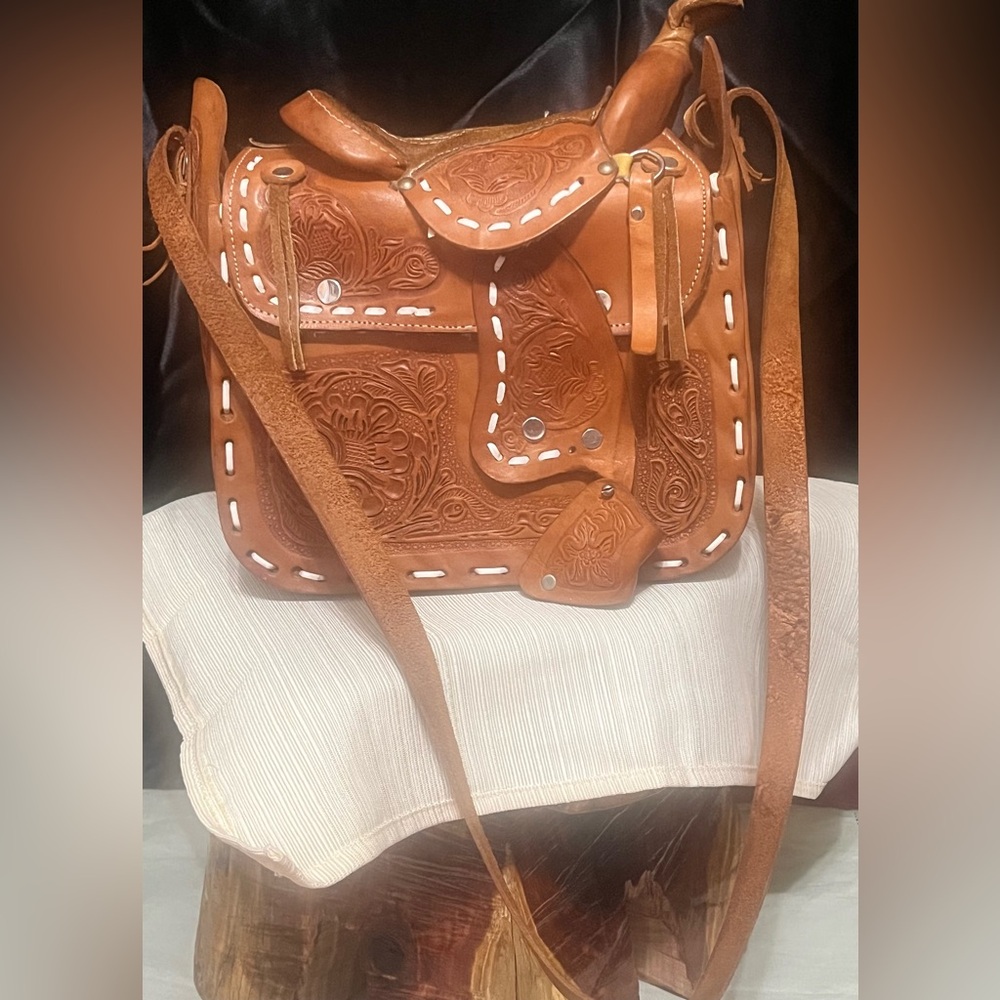 Vintage Mexican Brown Leather Saddle Bag/Purse
